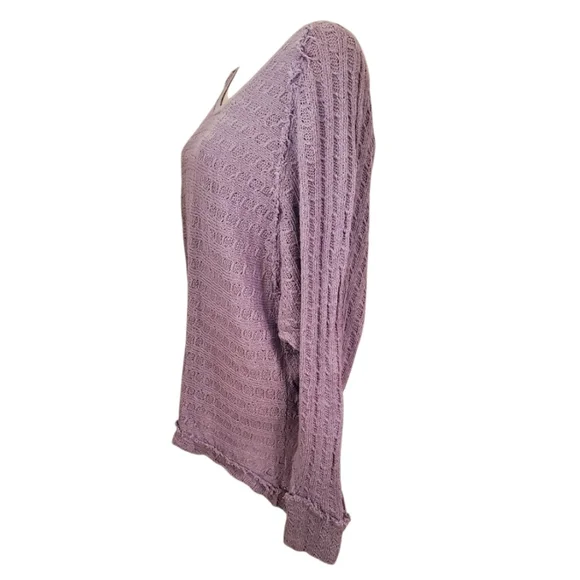 We The Free Lavender Textured Open Knit Top Slouchy Long Sleeve Raw Hem Size M - Picture 3 of 10